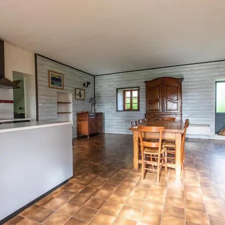 Aveze, 5 Pieces, 8 Personnes - Fr-1-630-170 Tatil Evi Aveze (Puy-de-Dome)