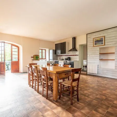 Aveze, 5 Pieces, 8 Personnes - Fr-1-630-170 Tatil Evi *